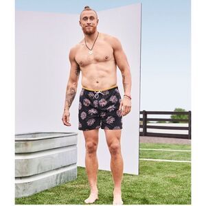 Chubbies x George Kittle Swim Trunks Mens L Black Colorful 5.5 Inseam Swim Beach